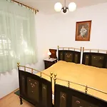 Apartmán Family Friendly Seaside Arbanija, Ciovo - 5220