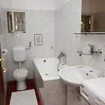 Family Friendly Seaside Arbanija, Ciovo - 5220 Apartmán