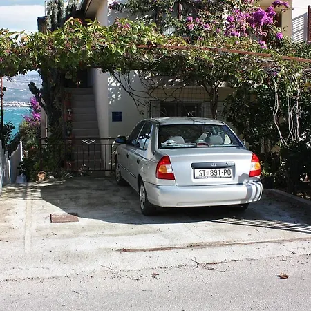 דירה Family Friendly Seaside Arbanija, Ciovo - 5220 *