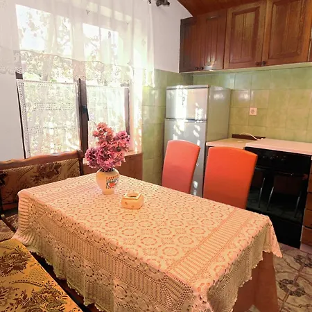 Appartement Family Friendly Seaside Arbanija, Ciovo - 5220
