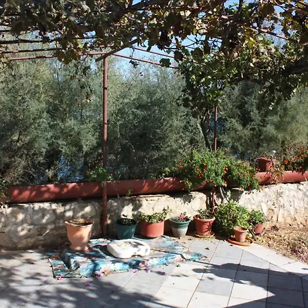 Family Friendly Seaside Arbanija, Ciovo - 5220 * טרוגיר