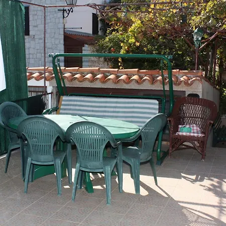 Family Friendly Seaside Arbanija, Ciovo - 5220 Apartmán *